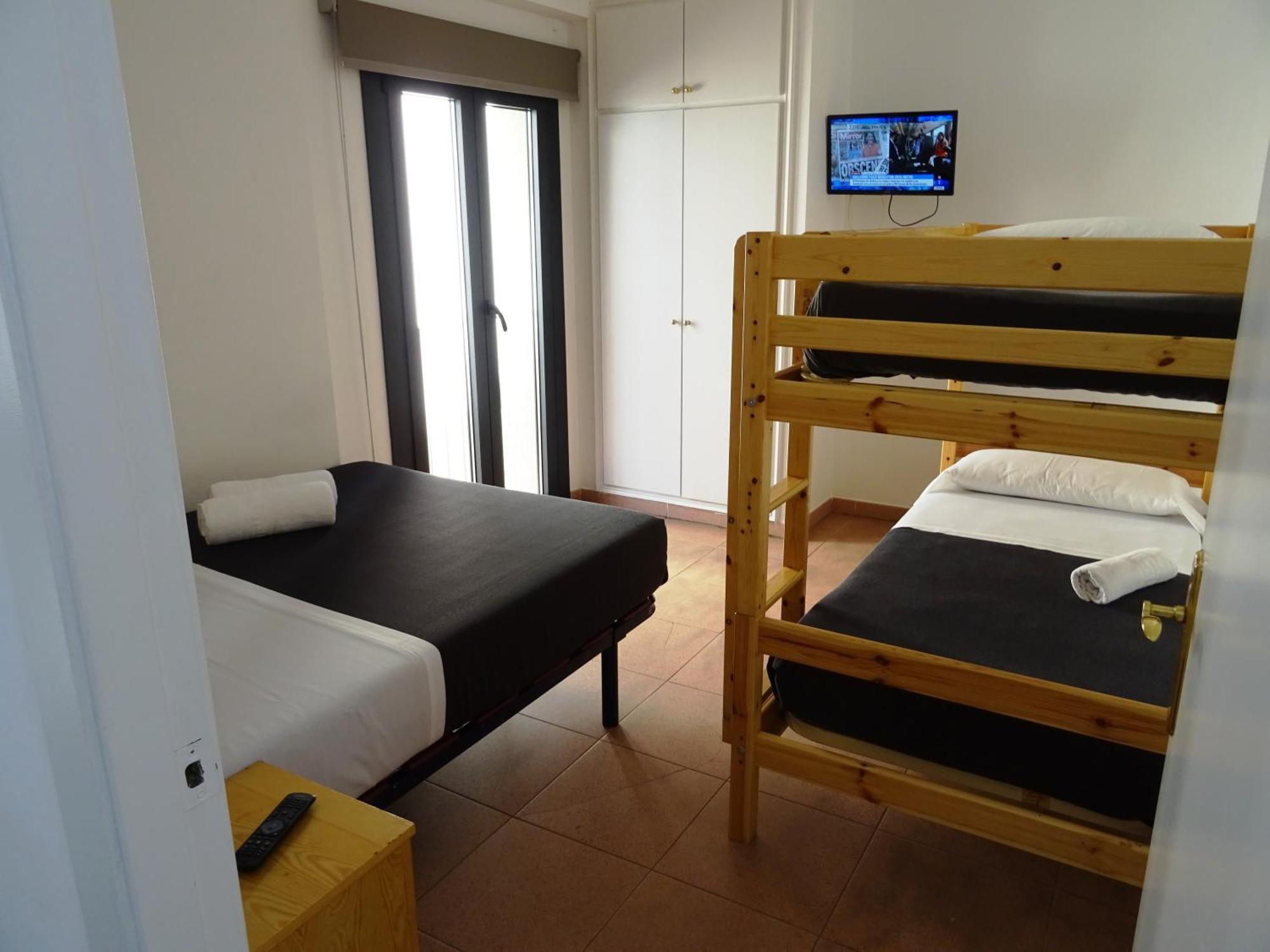 Center Plaza Figueres Apartment Ngoại thất bức ảnh