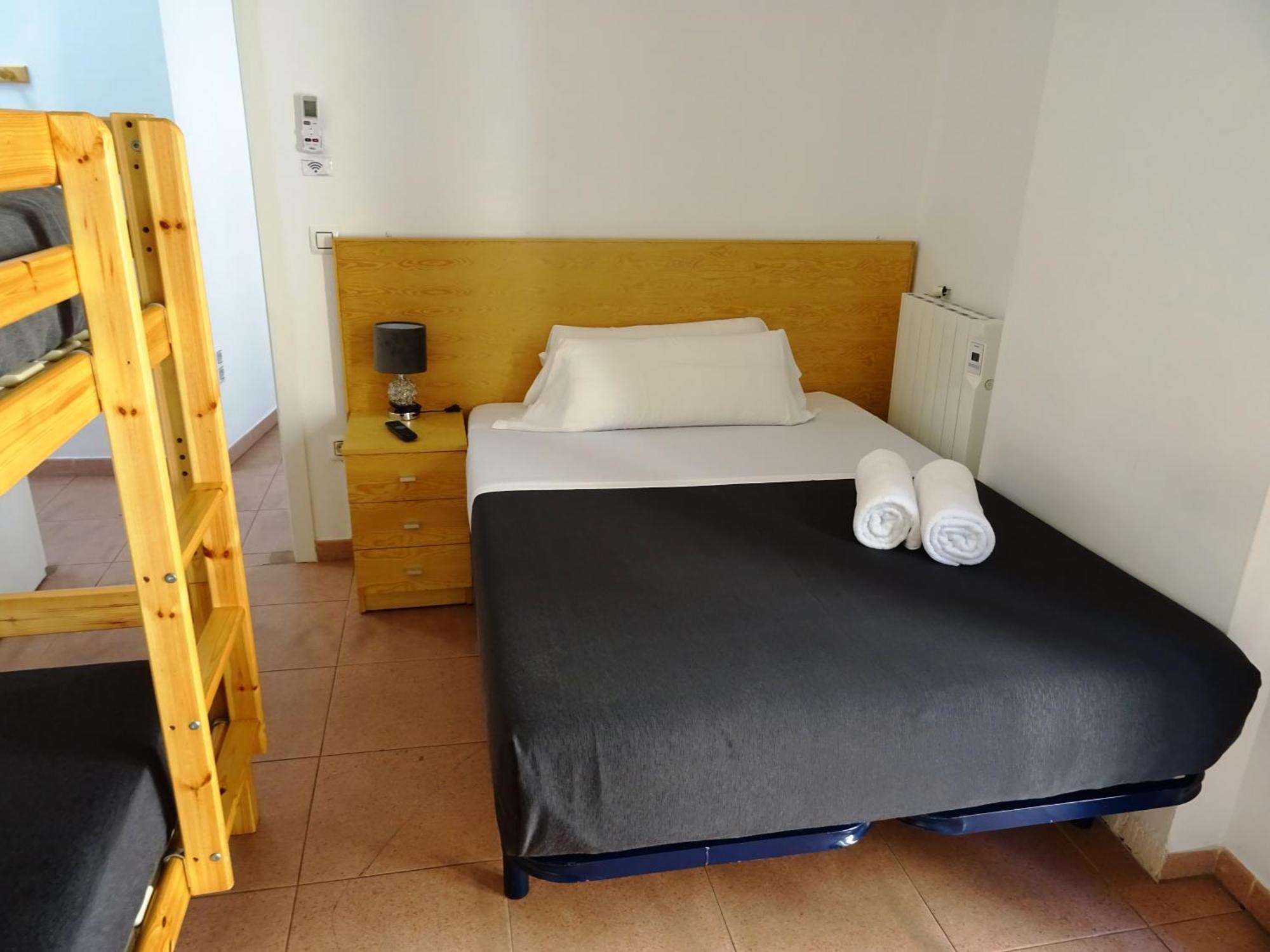 Center Plaza Figueres Apartment Ngoại thất bức ảnh