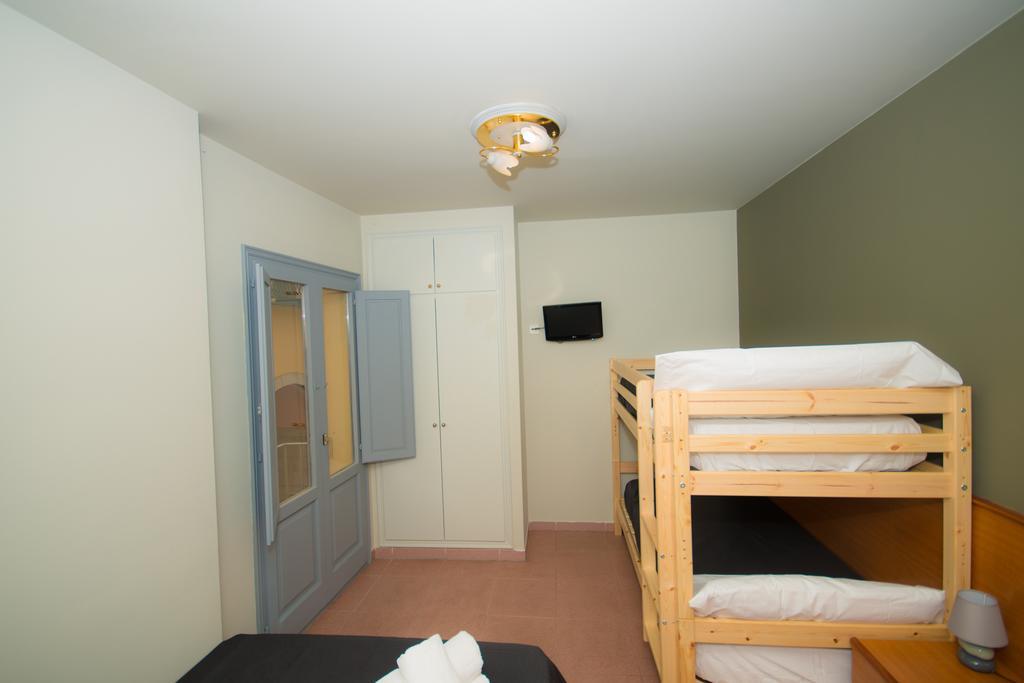 Center Plaza Figueres Apartment Ngoại thất bức ảnh