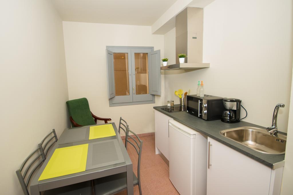 Center Plaza Figueres Apartment Ngoại thất bức ảnh