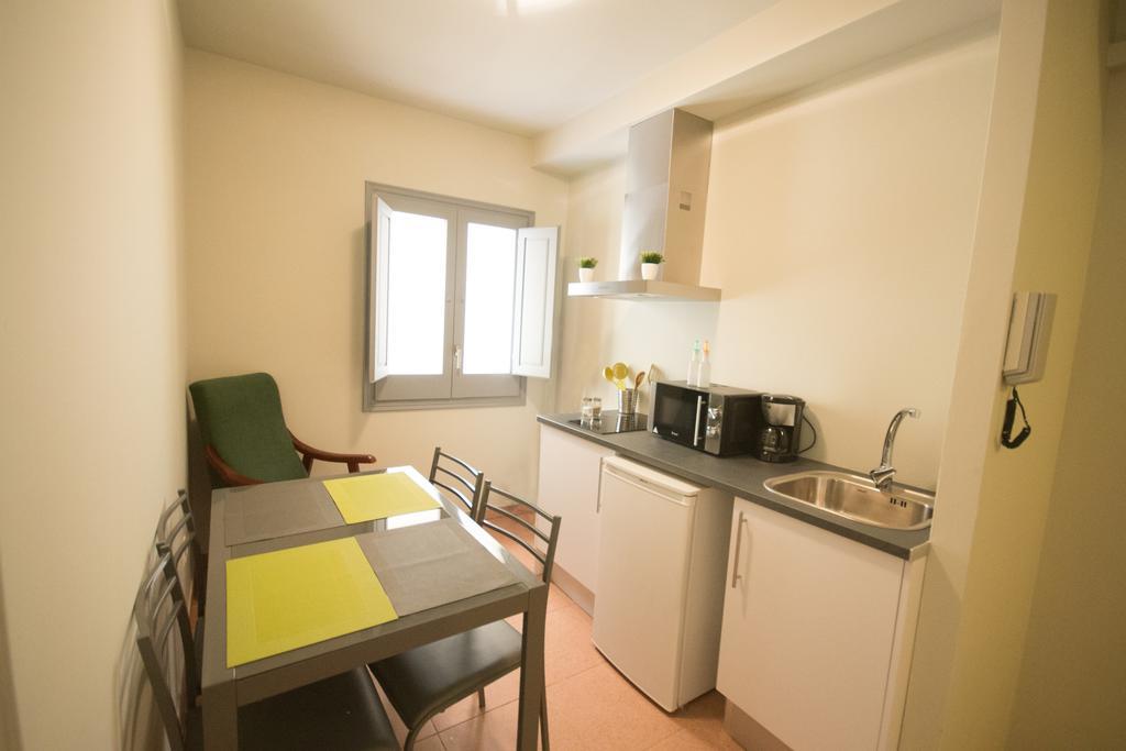 Center Plaza Figueres Apartment Ngoại thất bức ảnh