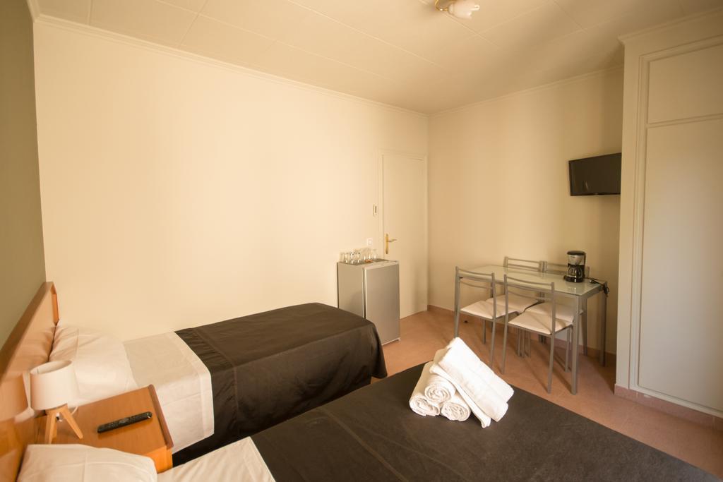 Center Plaza Figueres Apartment Ngoại thất bức ảnh
