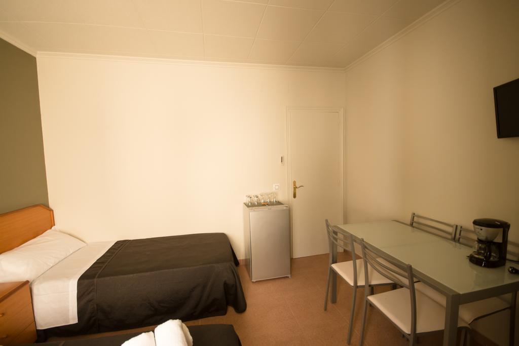 Center Plaza Figueres Apartment Ngoại thất bức ảnh
