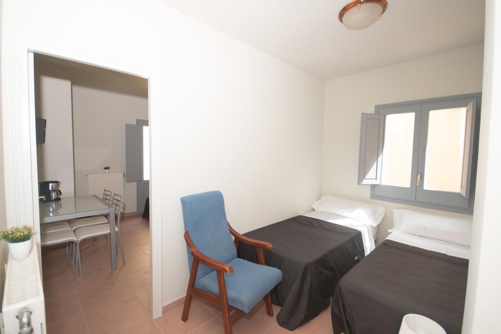 Center Plaza Figueres Apartment Ngoại thất bức ảnh