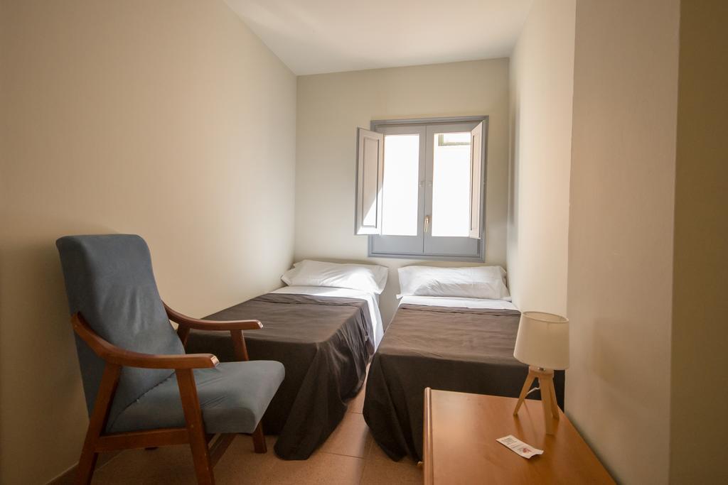 Center Plaza Figueres Apartment Ngoại thất bức ảnh