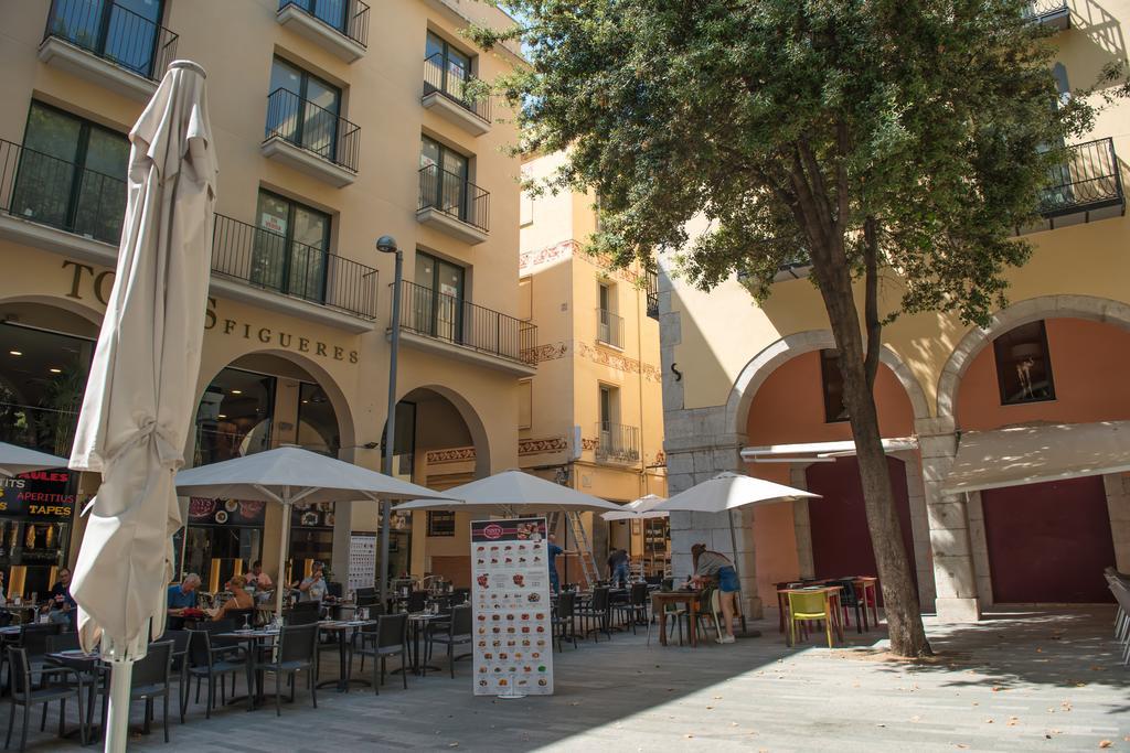 Center Plaza Figueres Apartment Ngoại thất bức ảnh