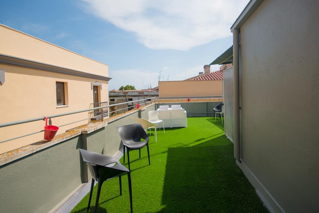 Center Plaza Figueres Apartment Ngoại thất bức ảnh