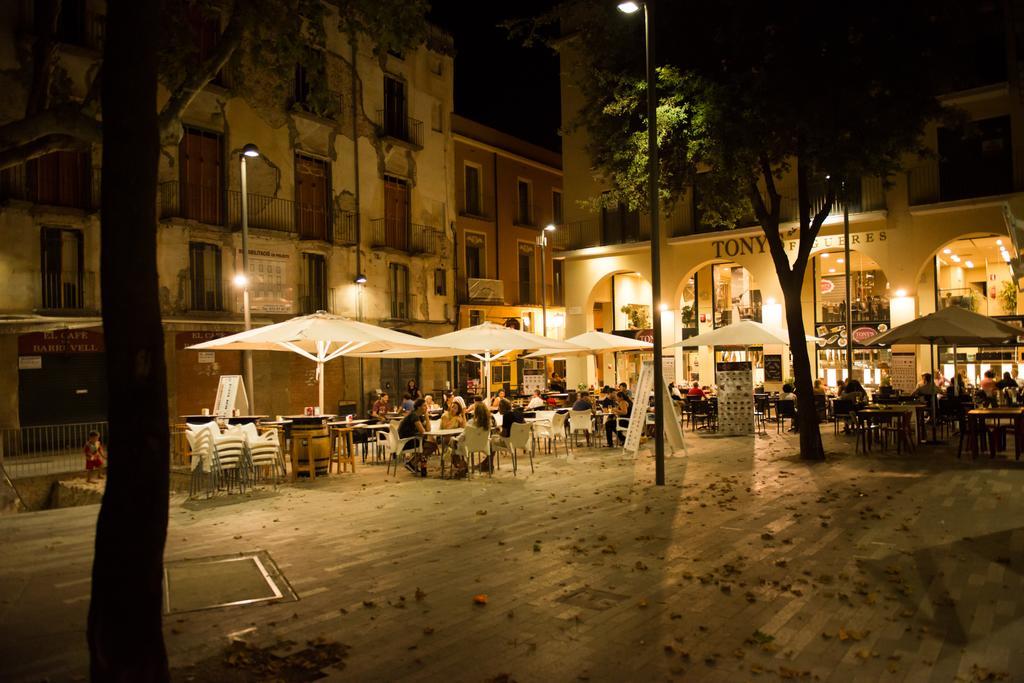 Center Plaza Figueres Apartment Ngoại thất bức ảnh